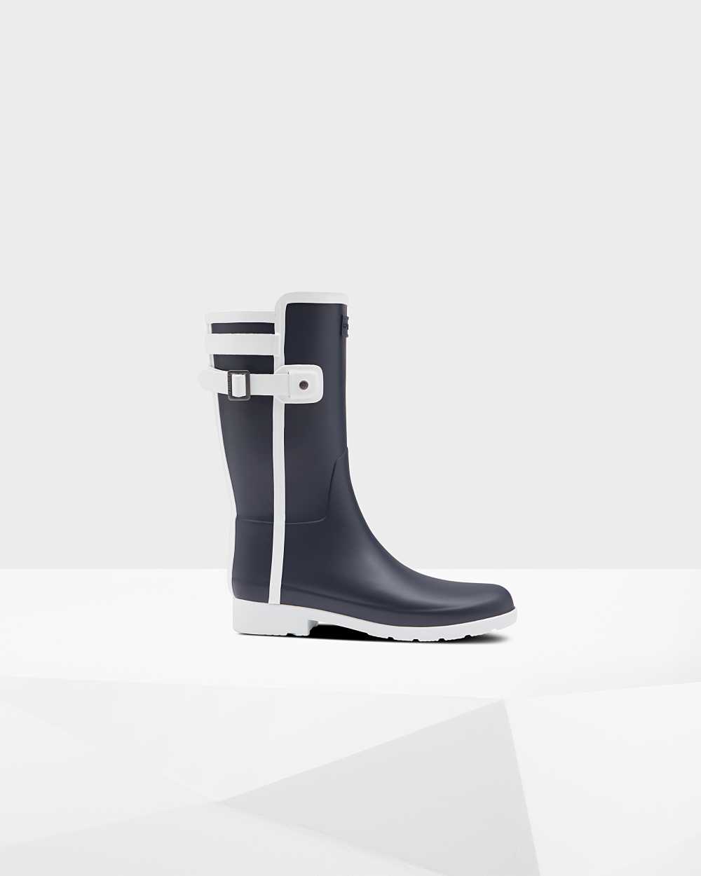 Womens Hunter Refined Slim Fit Contrast Short Mid-Calf Rain Boots Navy/White | FWREGZ-952